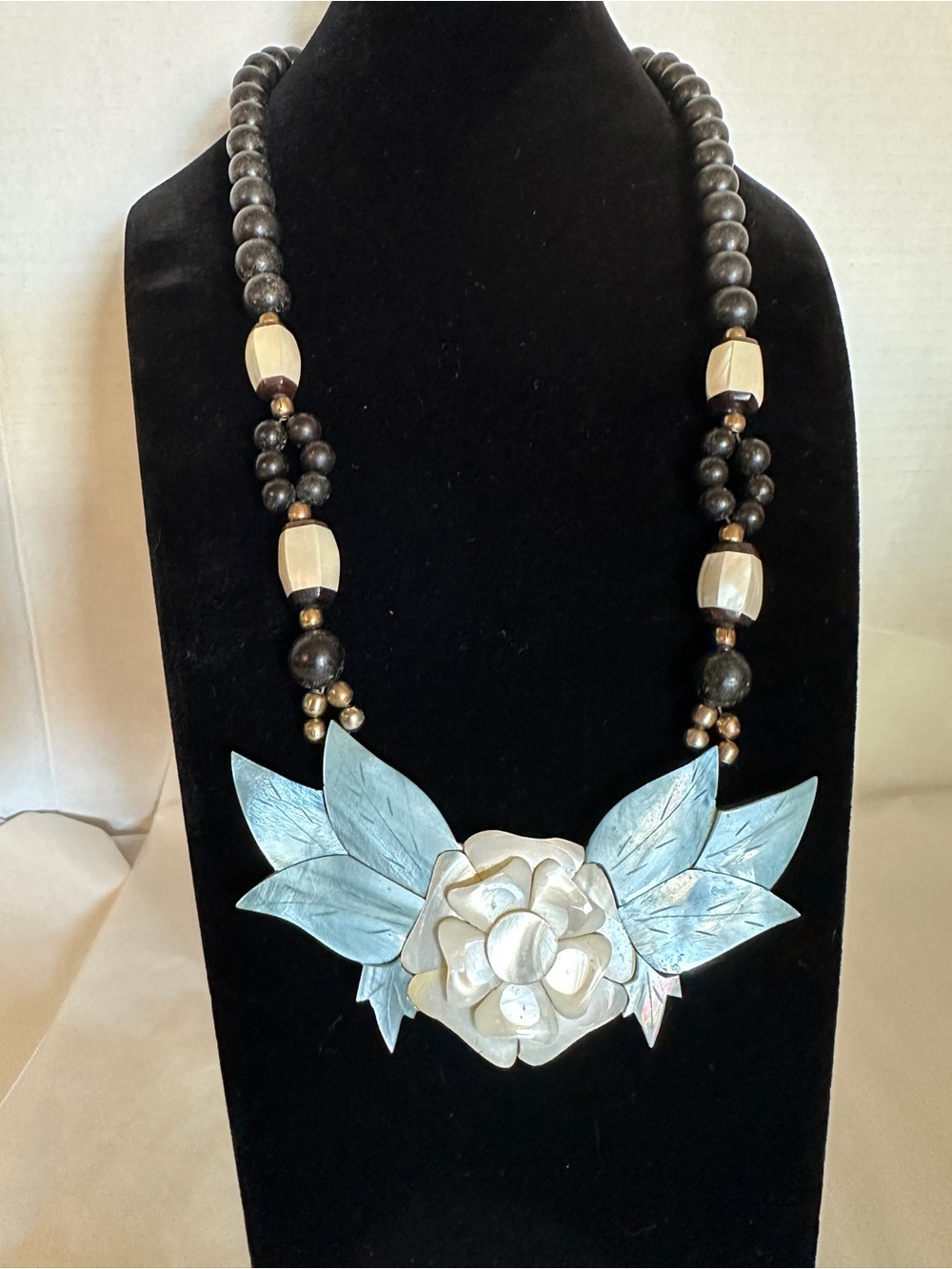 Vintage Lee Sands Carved Mother of Pearl Blue & White Floral Statement Necklace